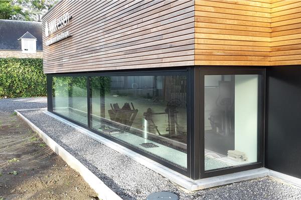 Zwarte aluminium kozijnen