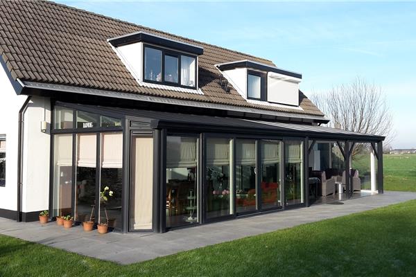 Serre met veranda