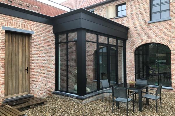 Erker in aluminium steellook